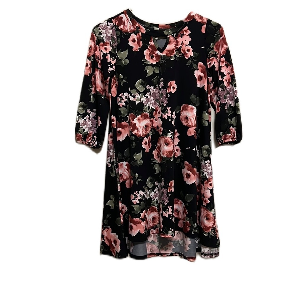 Women’s POMELO, Keyhole Front, 3/4 Bishop Sleeves, High-Low Top, Multi Colors, M